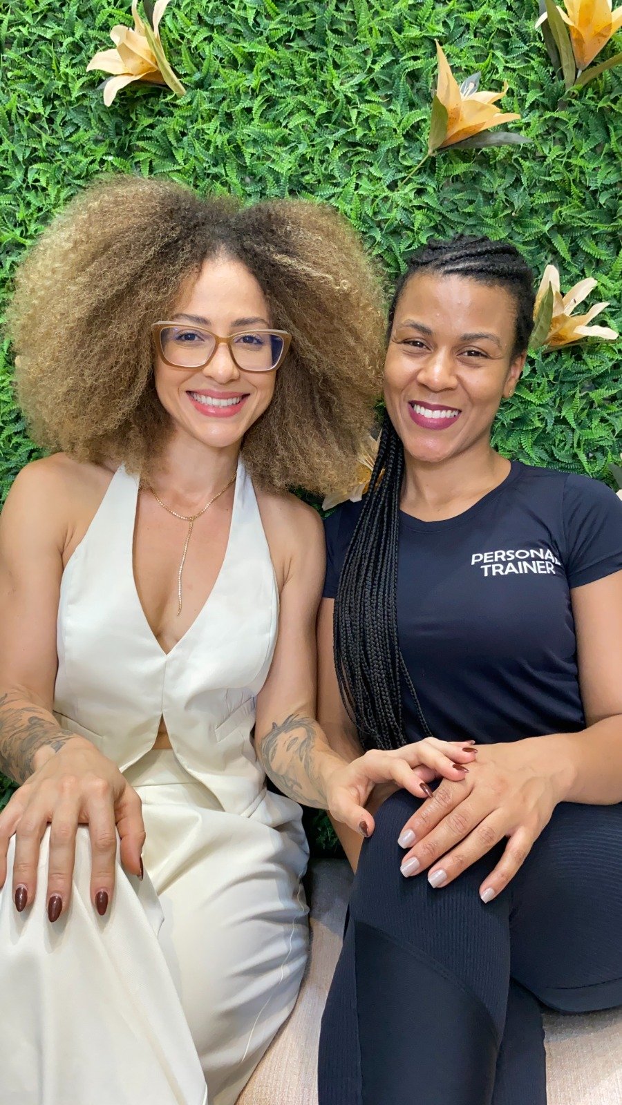 Bruna Coimbra e Fran sorrindo juntas